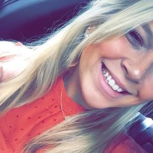 Meet your Posher, Marisa